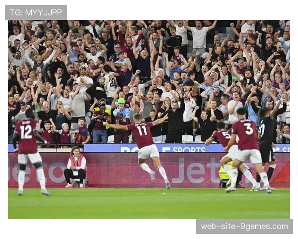 曼城与利物浦焦点战范戴克头球被吹全过程回放 罗伯逊越位干扰成转折